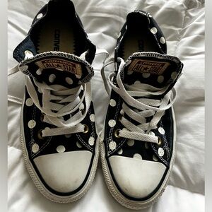 Brand new converse Navy Blue Polka Dot Size 7 Women’s